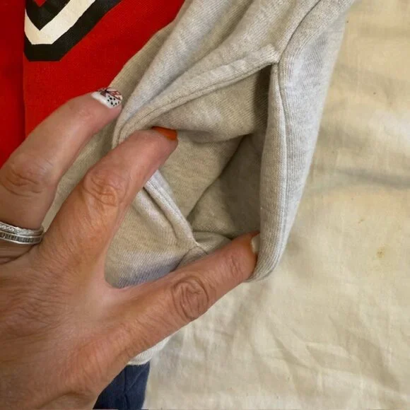 Vintage Disney Hoodie unisex M Red/Blue  Sweatshirt Sweater Mickey Mouse 90s Y2K - Picture 10 of 10